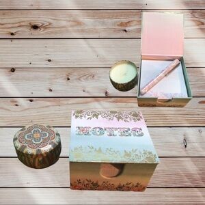 NEW Candle an a NOTES